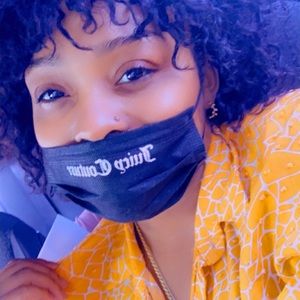 Meet your Posher, Alexis